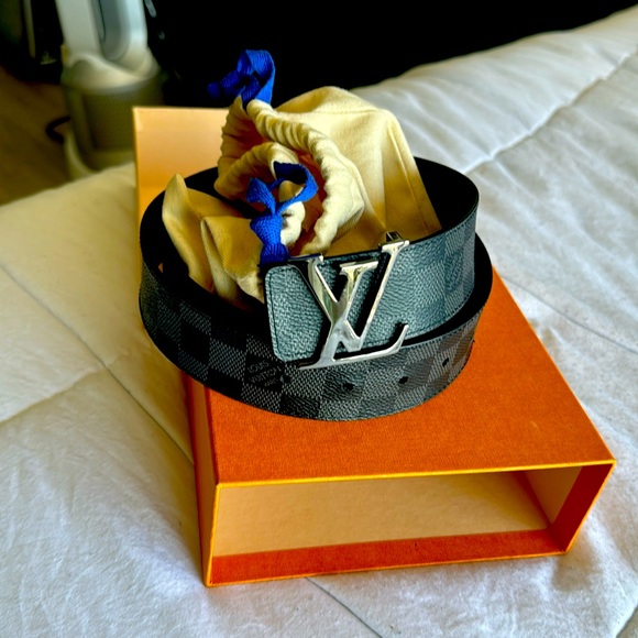 LV Belt - Picture 1 of 2